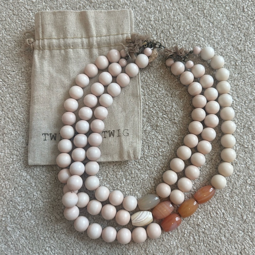 twine and twig necklace!